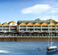 Quality Suites Crest Mandurah - Accommodation Rockhampton