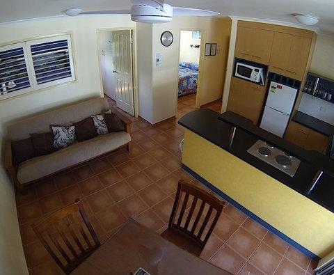 Driftwood Motel & Holiday Units - Accommodation Rockhampton 0