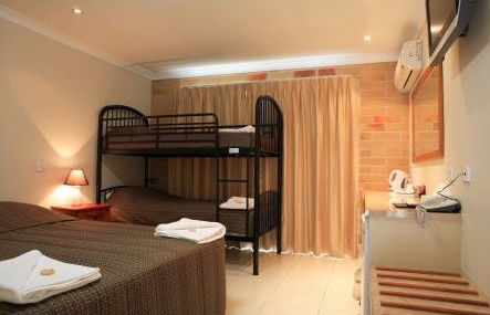 Emerald Central Palms Motel - Accommodation Rockhampton 0