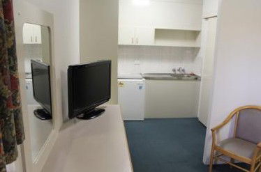 AZA Motel - Accommodation Rockhampton 2