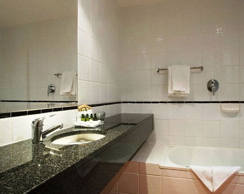 The York Canberra - Accommodation Rockhampton 2