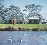 Compass Country Cabins - Accommodation Rockhampton