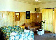 Santa Catalina Motel - Accommodation Rockhampton 3