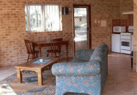 Spring Bay Villas - Accommodation Rockhampton 2