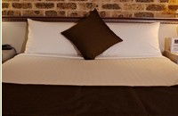 Sir Francis Drake - Accommodation Rockhampton 0