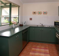 Cocos Beach Bungalows - Accommodation Rockhampton
