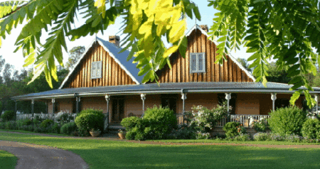 Carriages Country House - Accommodation Rockhampton