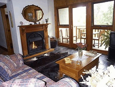 Studio Cottages Romantic Hideaway - Accommodation Rockhampton 3
