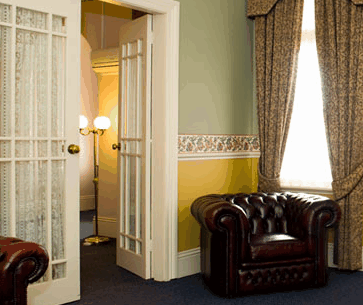 Hadleys Hotel - Accommodation Rockhampton 4