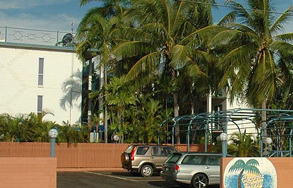 Coconut Grove Holiday Apartments - Accommodation Rockhampton 0