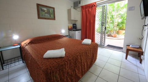 Coconut Grove Holiday Apartments - Accommodation Rockhampton 2