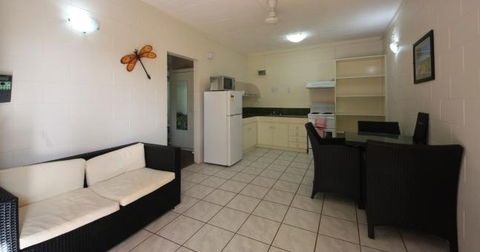 Coconut Grove Holiday Apartments - Accommodation Rockhampton 5