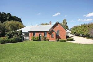 Woodend Old School House Bed And Breakfast - Accommodation Rockhampton 0