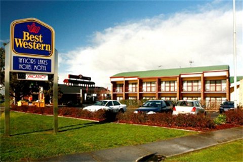 Taylors Lakes Hotel - Accommodation Rockhampton 0