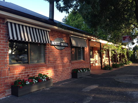 Moyhu Hotel - Accommodation Rockhampton 0