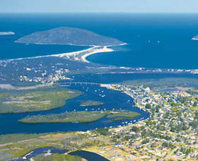 Golden Chain Tea Gardens Club Inn Motel - Accommodation Rockhampton 0