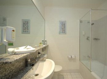 Best Western Grand Country Lodge - Accommodation Rockhampton 2