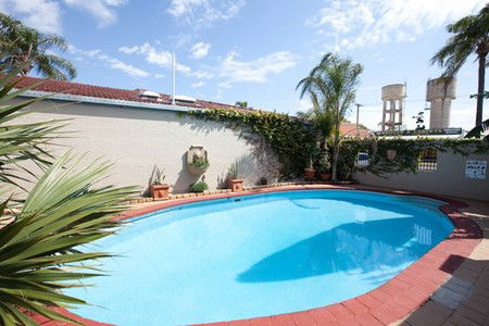 The Town House Motor Inn - Sundowner Goondiwindi - Accommodation Rockhampton 1