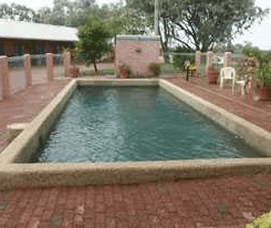 Latara Resort Motel - Accommodation Rockhampton 1