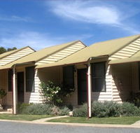 The Village Cabins - Accommodation Rockhampton