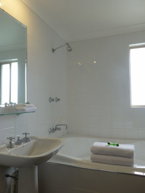 Park Ridge Retreat - Accommodation Rockhampton 5