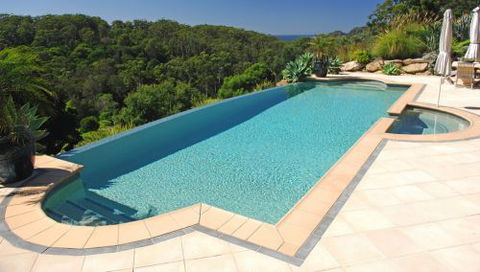 The Outlook Cabana - Accommodation Rockhampton 6