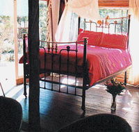 Lazy Curl - Accommodation Rockhampton