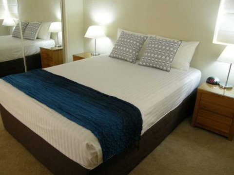 Oceanview1 - Accommodation Rockhampton 2