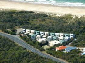 Castaway Cove Noosa - Accommodation Rockhampton 0