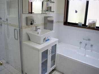Wombats B&B - Apartments - Accommodation Rockhampton 2