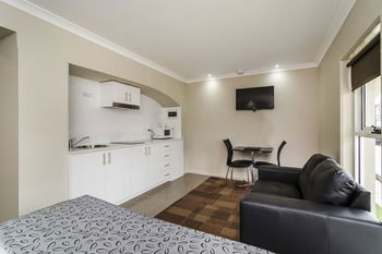 Parkville Place - Accommodation Rockhampton 19
