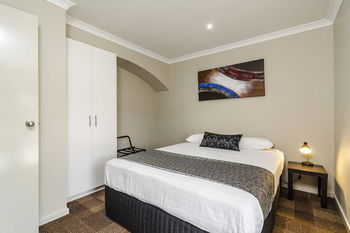 Parkville Place - Accommodation Rockhampton 20