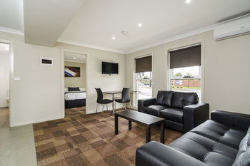 Parkville Place - Accommodation Rockhampton 21