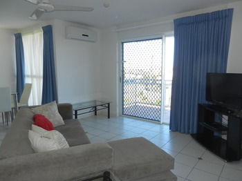 Beachside Resort - Kawana Waters - Accommodation Rockhampton 31