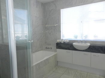 Beachside Resort - Kawana Waters - Accommodation Rockhampton 37