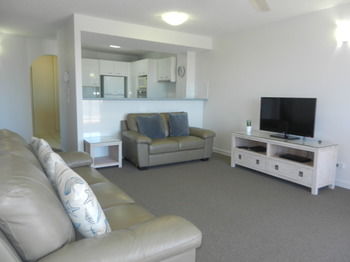 Beachside Resort - Kawana Waters - Accommodation Rockhampton 49