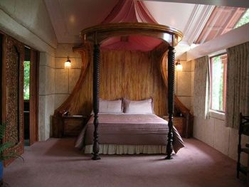 A Camelot Tower & Penthouse - Accommodation Rockhampton 6