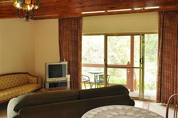 A Camelot Tower & Penthouse - Accommodation Rockhampton 10