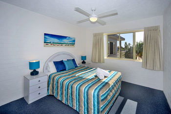 Surf Dance - Accommodation Rockhampton 30