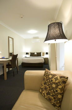 Noah's Mid City Motor Inn - Accommodation Rockhampton 2