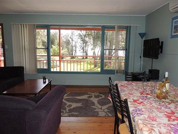 Paradise Bungalow - Accommodation Rockhampton 5
