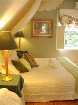 House Of Laurels - Accommodation Rockhampton 22