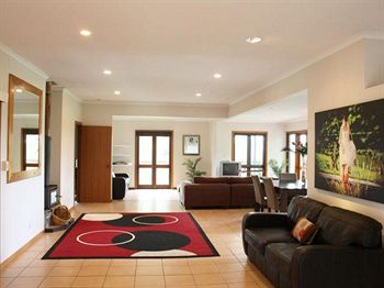 House Of Laurels - Accommodation Rockhampton 32
