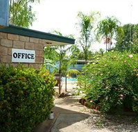Palm Court Budget Motel Hostel/Backpackers - Accommodation Rockhampton