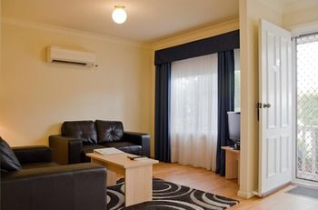 Baybrook Motor Inn & Apartments - Accommodation Rockhampton 24