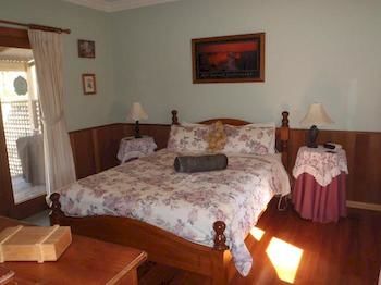 Woollamia Village Retreat - Accommodation Rockhampton 5