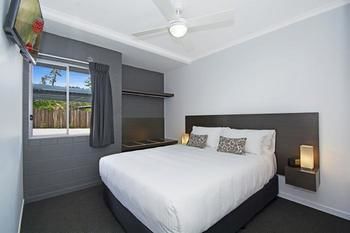 Cooroy Luxury Motel Apartments Noosa - Accommodation Rockhampton 5