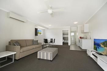 Cooroy Luxury Motel Apartments Noosa - Accommodation Rockhampton 6