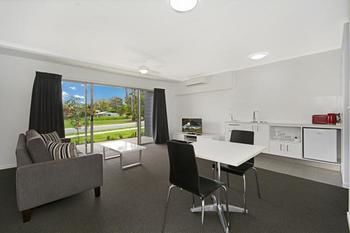 Cooroy Luxury Motel Apartments Noosa - Accommodation Rockhampton 16