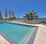 Clubb Coolum Beach Resort - Accommodation Rockhampton